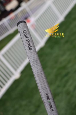 Grip: Golf Pride Pro Only